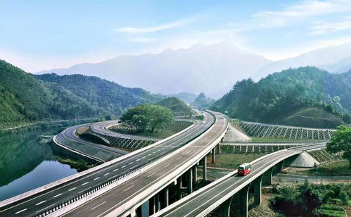 山东在积极打造的一条高速公路,全长约150公里,途经7个县市