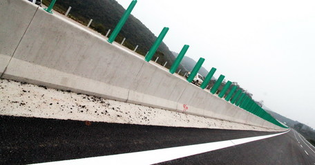 湖南安慈高速公路石门至慈利段完成机电交安工程施工